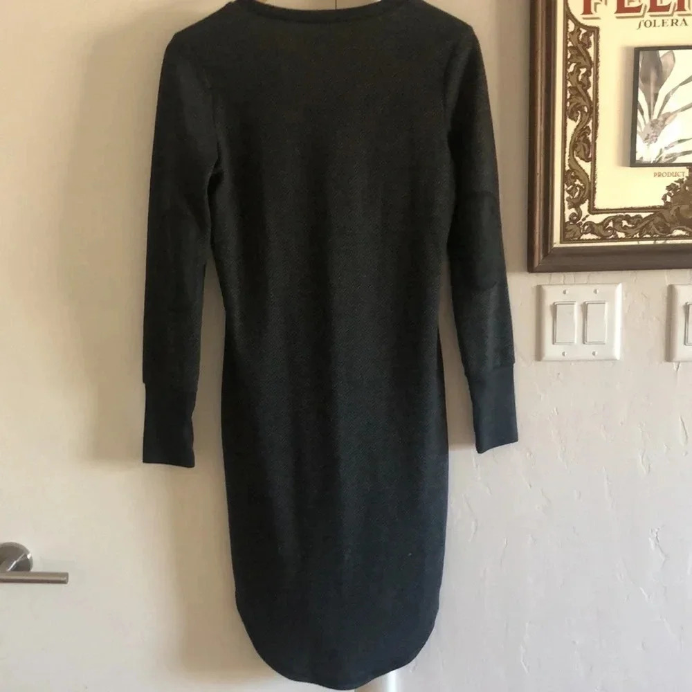 Kavu women’s long sleeve black and grey dress - Picture 7 of 8